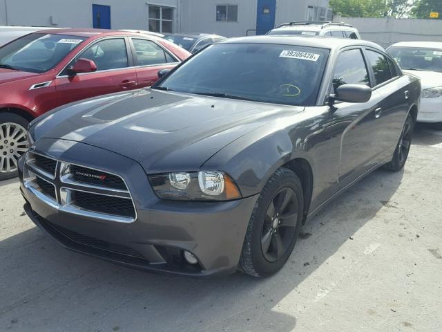 2C3CDXHG0EH261549 - 2014 DODGE CHARGER SX GRAY photo 2