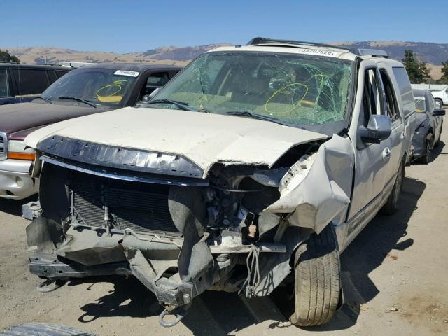 5LMFU275X7LJ16254 - 2007 LINCOLN NAVIGATOR Beyaz fotoğraf 2