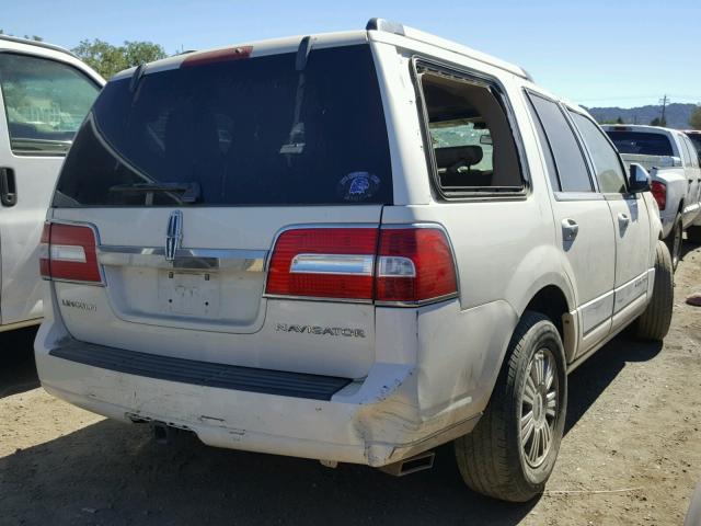 5LMFU275X7LJ16254 - 2007 LINCOLN NAVIGATOR Beyaz fotoğraf 4