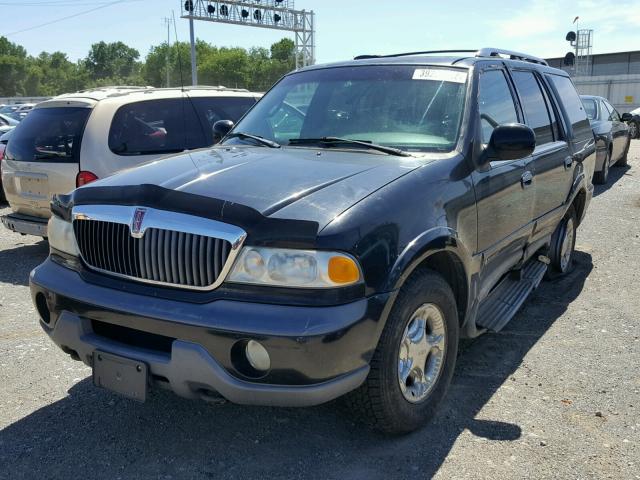 5LMPU28A0XLJ16540 - 1999 LINCOLN NAVIGATOR BLACK photo 2