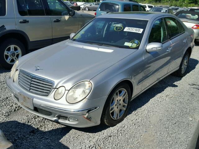 WDBUF65J93A259832 - 2003 MERCEDES-BENZ E 320 SILVER photo 2