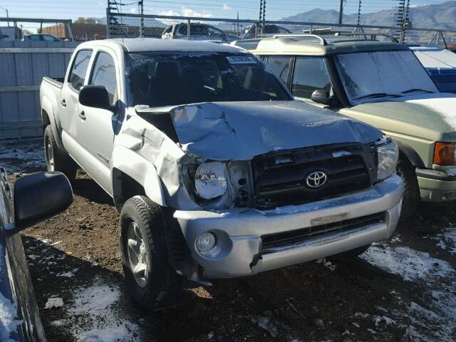 3TMLU42N98M018491 - 2008 TOYOTA TACOMA DOU SILVER photo 1