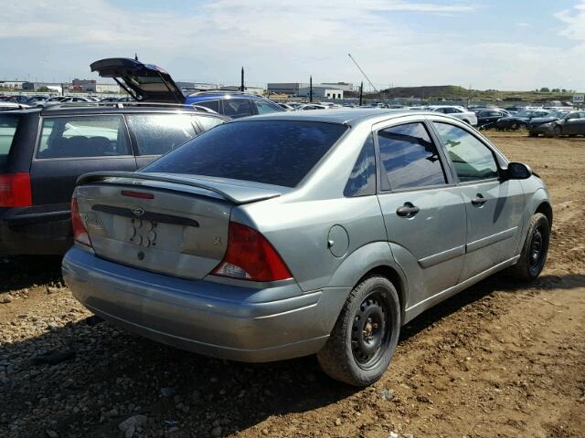 1FAFP343X3W100268 - 2003 FORD FOCUS SE C GREEN photo 4