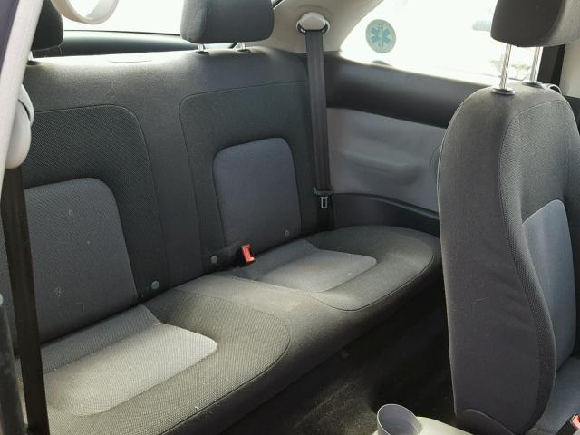 3VWBK31C85M413489 - 2005 VOLKSWAGEN NEW BEETLE შავი ფოტო 6