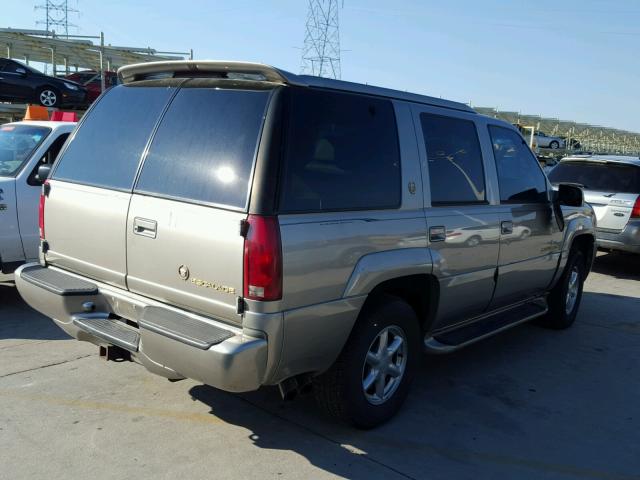 1GYEK13R4YR127996 - 2000 CADILLAC ESCALADE SILVER photo 4