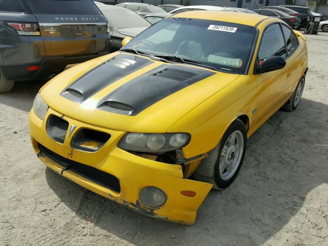 6G2VX12G64L234740 - 2004 PONTIAC GTO YELLOW photo 2