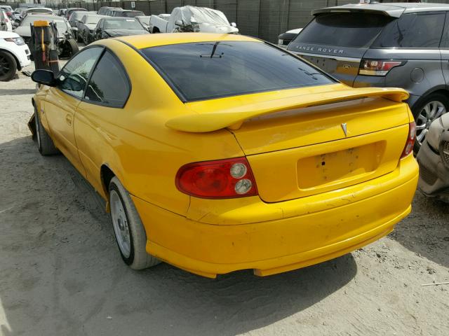 6G2VX12G64L234740 - 2004 PONTIAC GTO YELLOW photo 3