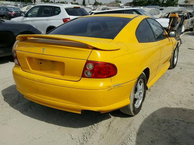 6G2VX12G64L234740 - 2004 PONTIAC GTO YELLOW photo 4