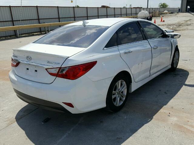 5NPEB4AC5EH823856 - 2014 HYUNDAI SONATA GLS WHITE photo 4