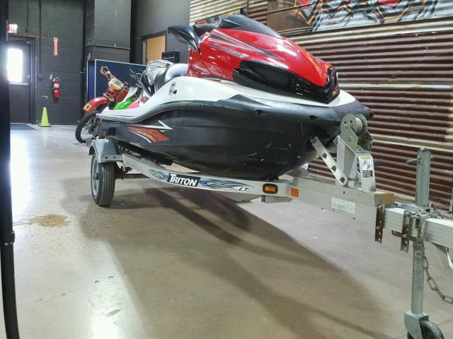 KAW50686A212 - 2012 KAWASAKI ULTRA LX WHITE photo 2