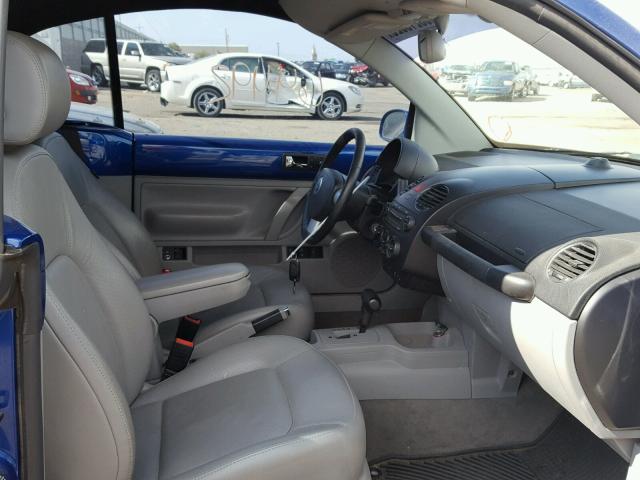 3VWSG31Y77M402189 - 2007 VOLKSWAGEN NEW BEETLE ლურჯი ფოტო 5