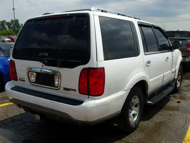 5LMEU27R92LJ02613 - 2002 LINCOLN NAVIGATOR Weiß Foto 4