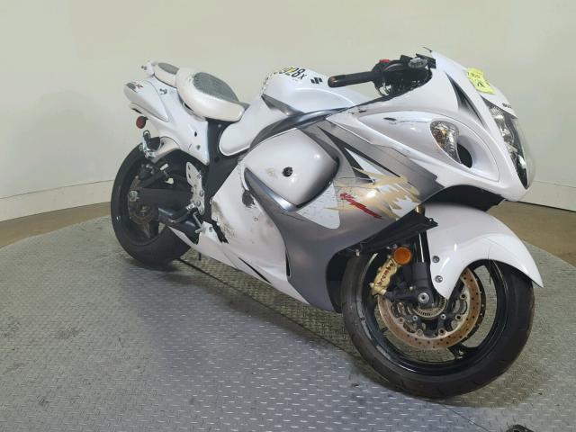 JS1GX72B0D2102646 - 2013 SUZUKI GSX1300 RA WHITE photo 2