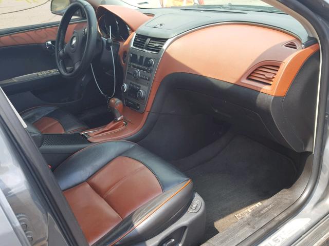 1G1ZK577284214177 - 2008 CHEVROLET MALIBU LTZ ნაცრისფერი ფოტო 5