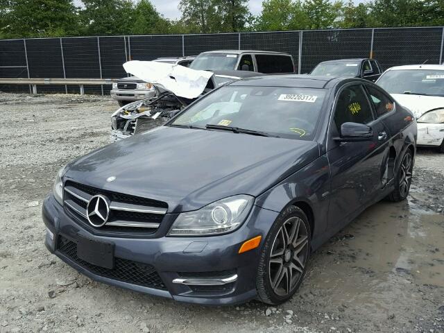 WDDGJ4HB4DG084688 - 2013 MERCEDES-BENZ C 250 BLACK photo 2