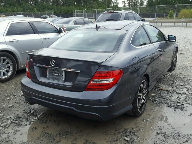 WDDGJ4HB4DG084688 - 2013 MERCEDES-BENZ C 250 BLACK photo 4