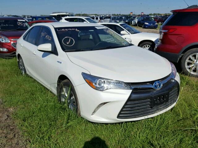 4T1BD1FK3HU220051 - 2017 TOYOTA CAMRY HYBR WHITE photo 1