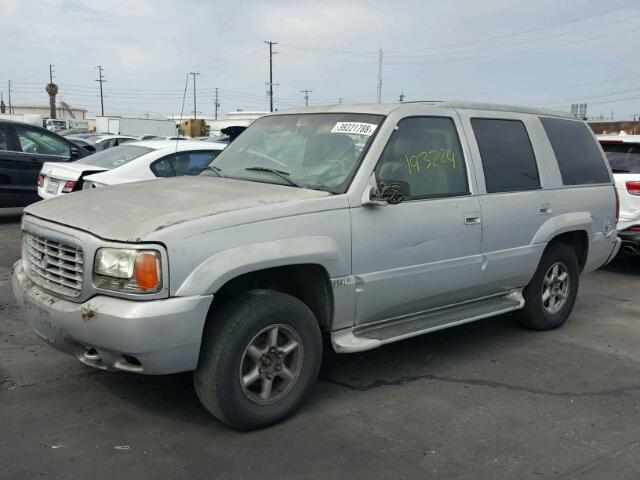 1GYEK13R6XR400631 - 1999 CADILLAC ESCALADE SILVER photo 2