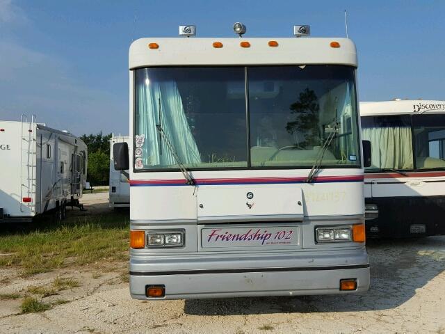 4S7MT9K00RC015523 - 1994 SPARTAN MOTORS MOTORHOME TWO TONE photo 10