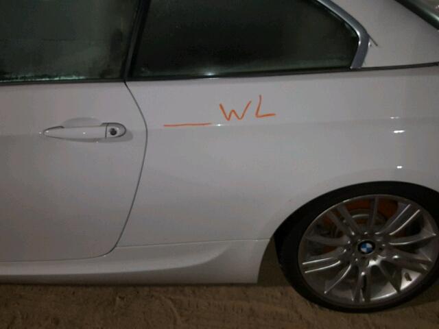 WBADX7C53CE744290 - 2012 BMW 335 WHITE photo 9