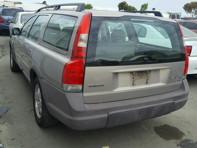 YV1SZ58D811023048 - 2001 VOLVO V70 XC GOLD photo 3