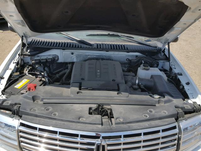 5LMJJ2J52BEJ00929 - 2011 LINCOLN NAVIGATOR თეთრი ფოტო 7