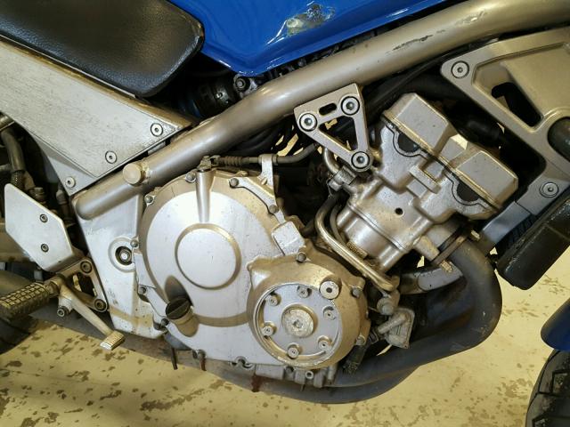 JH2NC2715LM100042 - 1990 HONDA CB400 F BLUE photo 7