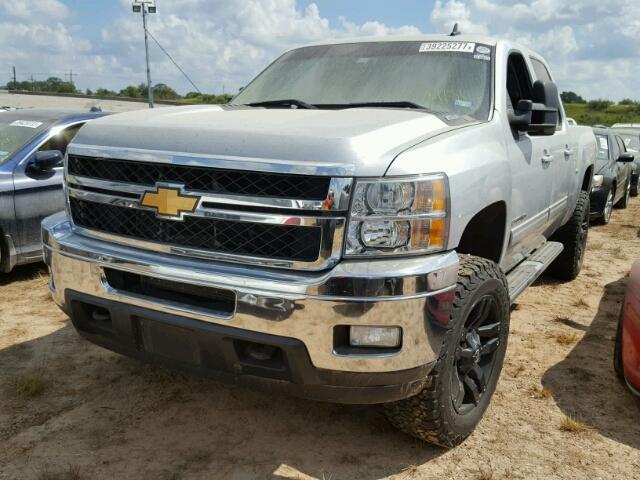 1GC1KYEG5DF161255 - 2013 CHEVROLET SILVERADO SILVER photo 2