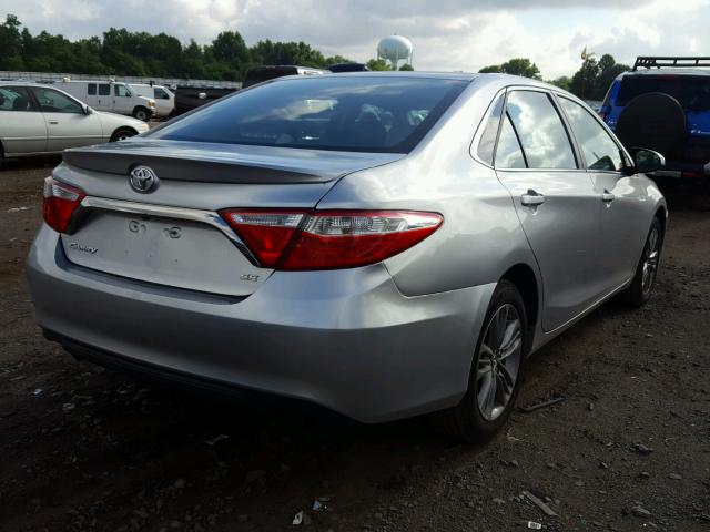 4T1BF1FKXHU667020 - 2017 TOYOTA CAMRY LE SILVER photo 4