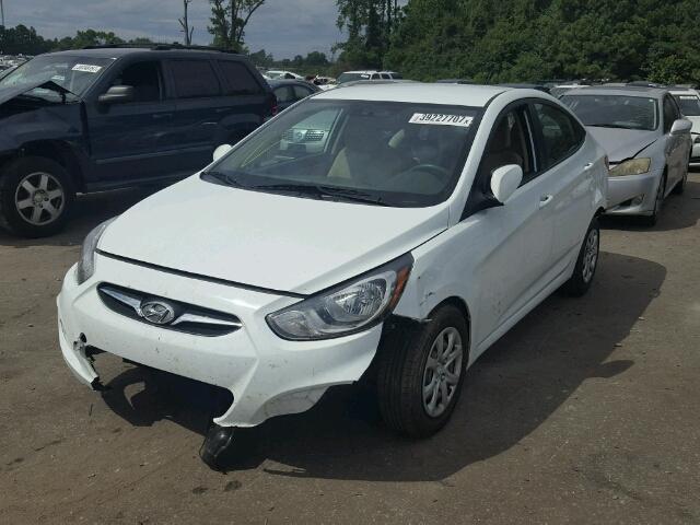 KMHCT4AE2DU486259 - 2013 HYUNDAI ACCENT GLS WHITE photo 2