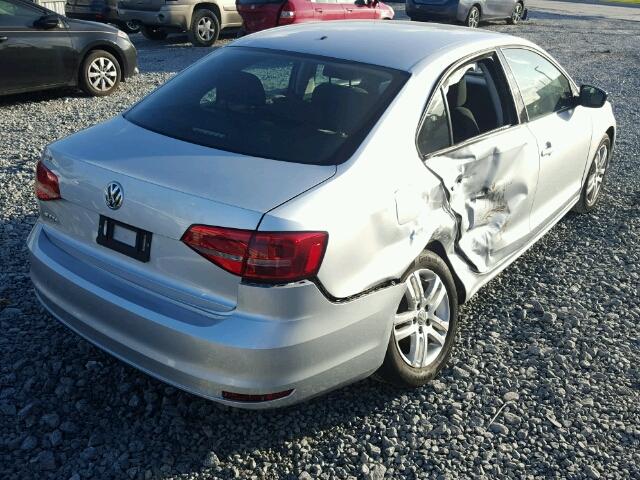 3VW2K7AJ4FM217718 - 2015 VOLKSWAGEN JETTA BASE 银色 照片 4