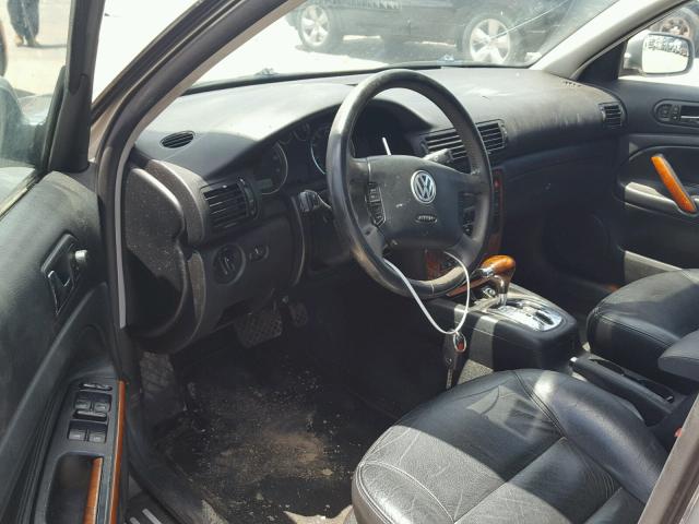 WVWTH63B43P051521 - 2003 VOLKSWAGEN PASSAT GLX GRAY photo 9