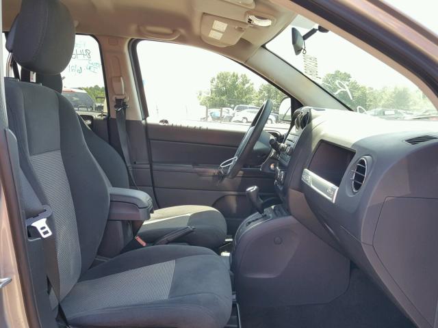 1C4NJCBA4ED843581 - 2014 JEEP COMPASS SP SILVER photo 5