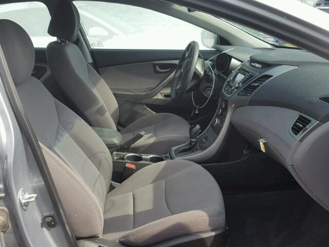 5NPDH4AE0GH783913 - 2016 HYUNDAI ELANTRA SE SILVER photo 5