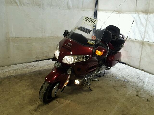 1HFSC47065A401105 - 2005 HONDA GL1800 MAROON photo 2