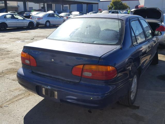 1Y1SK5484WZ404306 - 1998 CHEVROLET GEO PRIZM BLUE photo 4