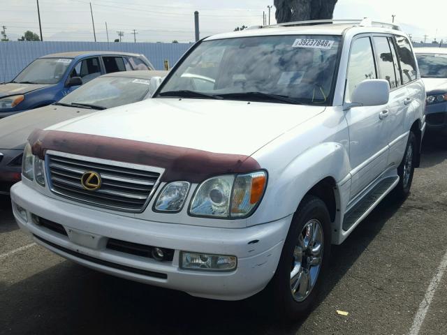 JTJHT00W143546595 - 2004 LEXUS LX 470 WHITE photo 2