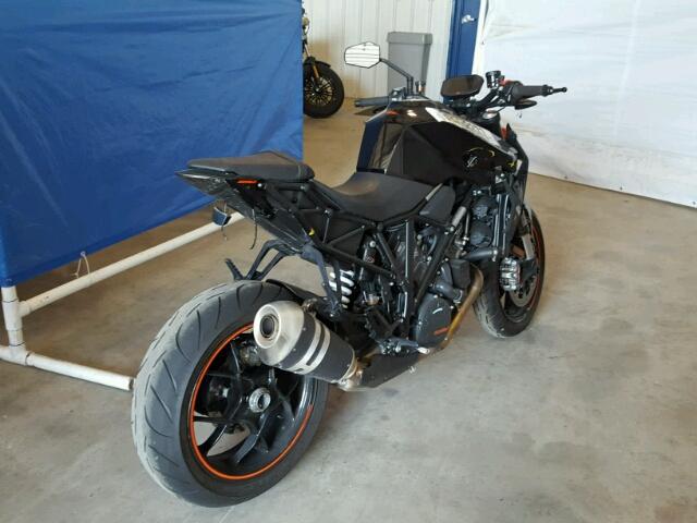 VBKV39407HM959281 - 2017 KTM 1290 SUPER BLACK photo 4