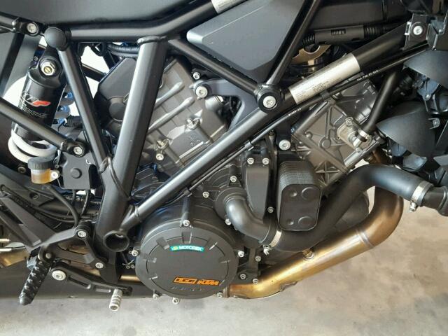 VBKV39407HM959281 - 2017 KTM 1290 SUPER BLACK photo 7