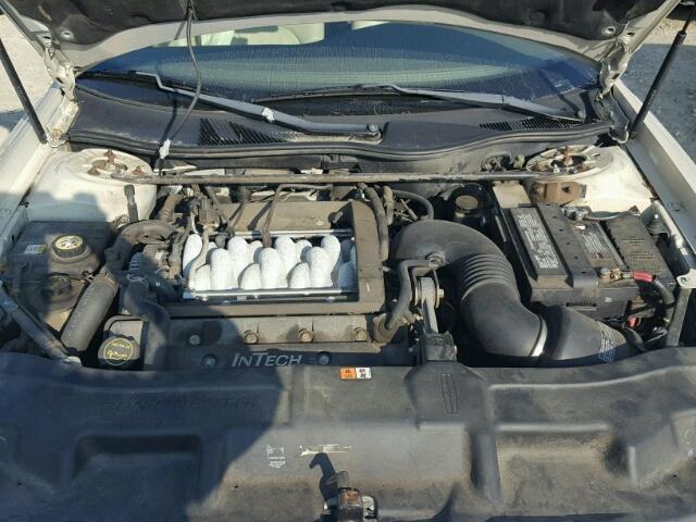 1LNHM97V72Y690455 - 2002 LINCOLN CONTINENTA CREAM photo 7