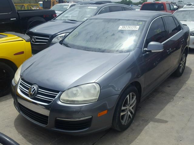 3VWRT71KX6M834822 - 2006 VOLKSWAGEN JETTA TDI GRAY photo 2