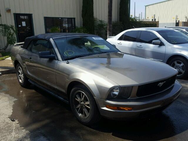 1ZVFT84N855252401 - 2005 FORD MUSTANG BROWN photo 1