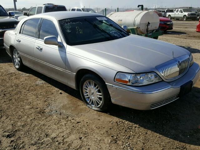 2LNBL8CV2BX757472 - 2011 LINCOLN TOWN CAR S SILVER photo 1