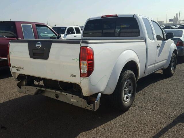 1N6BD06TX6C418682 - 2006 NISSAN FRONTIER K WHITE photo 4