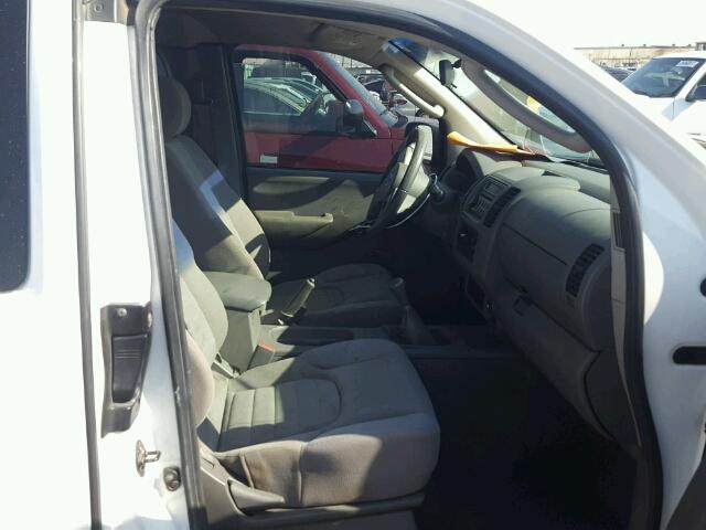 1N6BD06TX6C418682 - 2006 NISSAN FRONTIER K WHITE photo 5