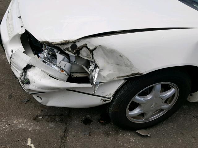 2G4WB52K641336953 - 2004 BUICK REGAL LS 白色 照片 9