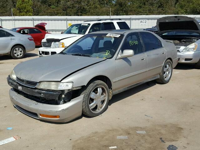 1HGCD5605VA214149 - 1997 HONDA ACCORD SE TAN photo 2