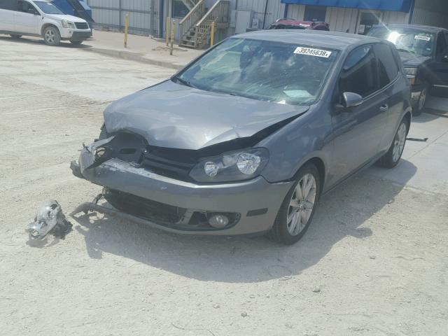 WVWMM7AJ7BW281641 - 2011 VOLKSWAGEN GOLF GRAY photo 2