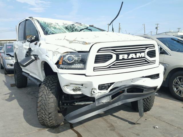 3C6UR5FL0JG257718 - 2018 RAM 2500 LARAM WHITE photo 1