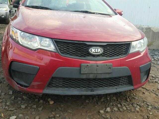 KNAFU6A29A5112007 - 2010 KIA FORTE EX RED photo 9